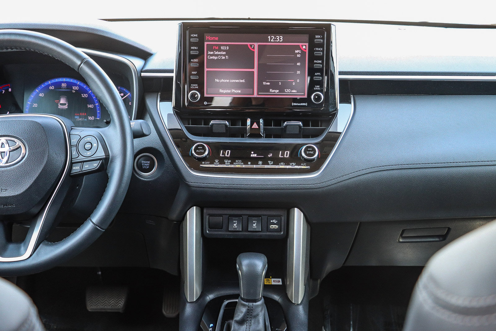 Used 2022 Toyota Corolla Cross XLE AWD/4WD image 12