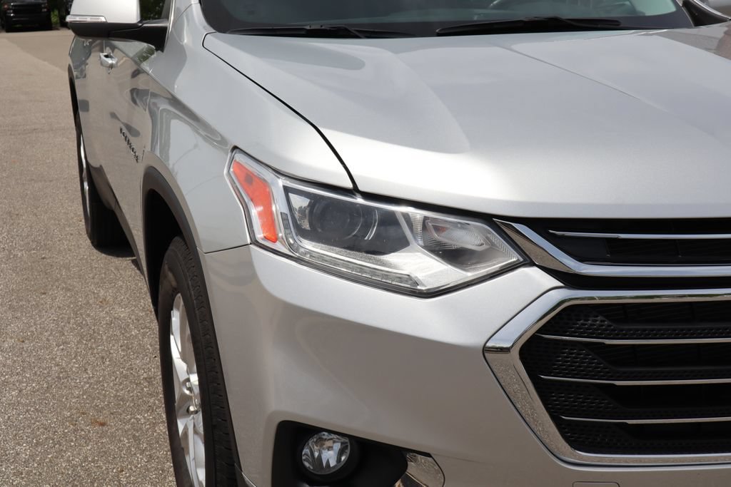 Used 2021 Chevrolet Traverse LT FWD image 5