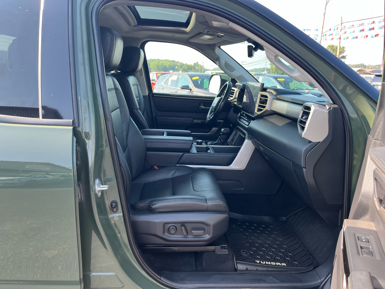 Used 2022 Toyota Tundra Limited image 27