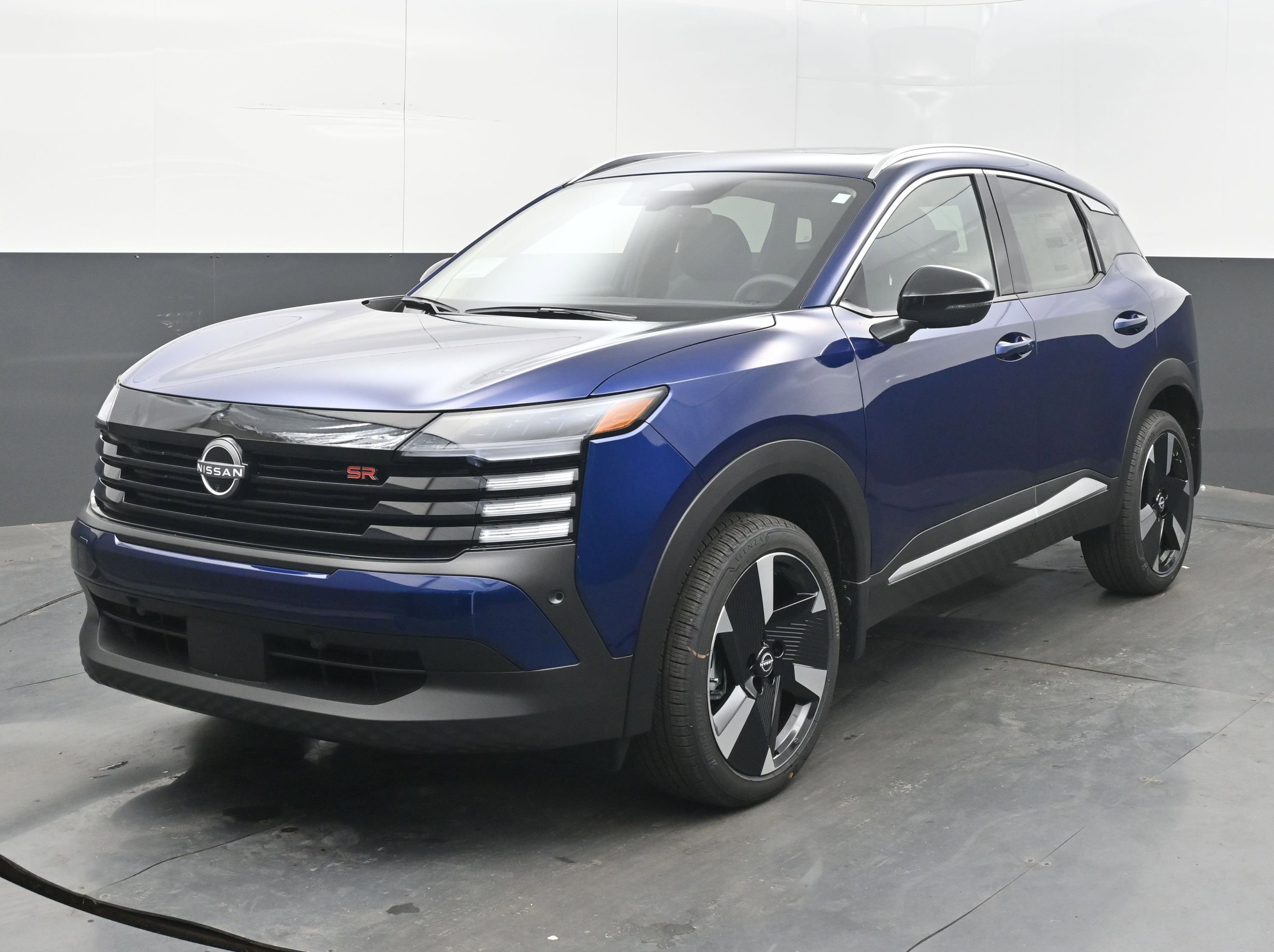 New 2026 Nissan Kicks SR w/ SR Premium Package image 3