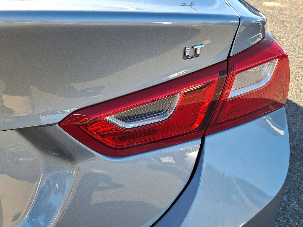 Used 2023 Chevrolet Malibu LT image 16