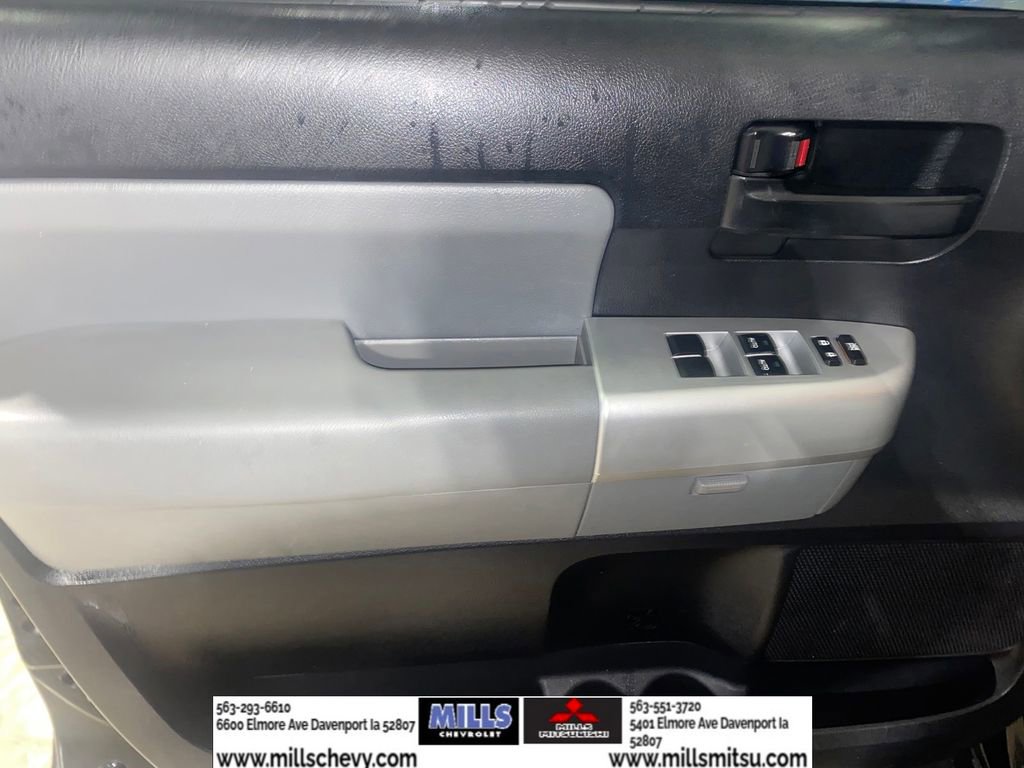 Used 2019 Toyota Sequoia SR5 AWD/4WD image 9