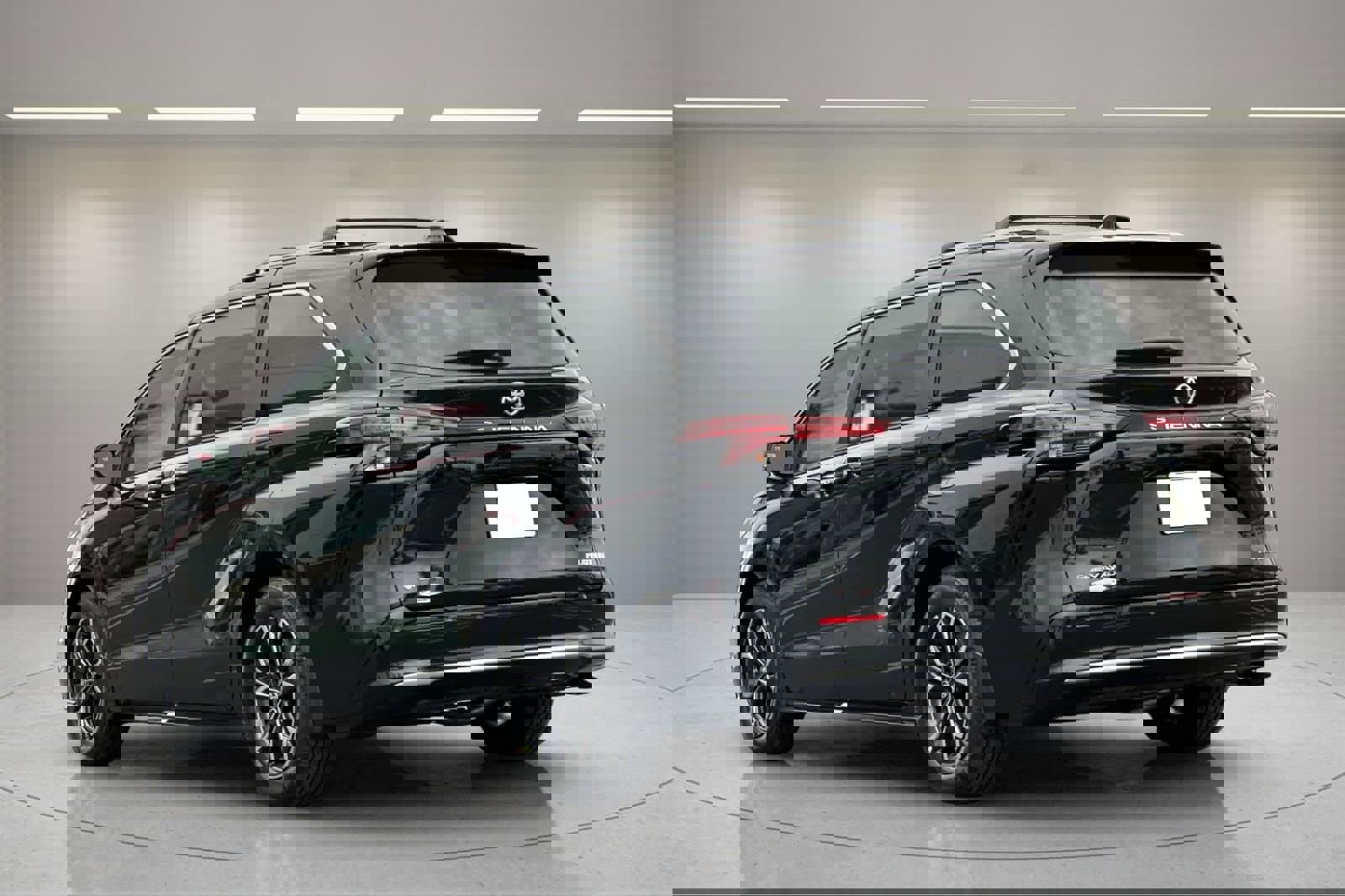 New 2026 Toyota Sienna Platinum image 5