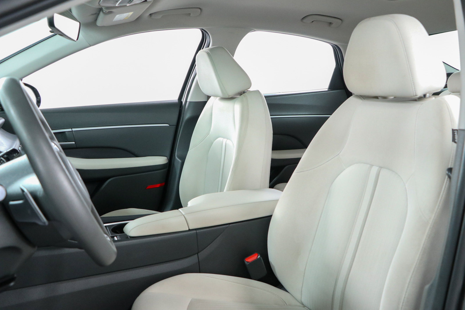 Used 2025 Hyundai Sonata SEL FWD image 24