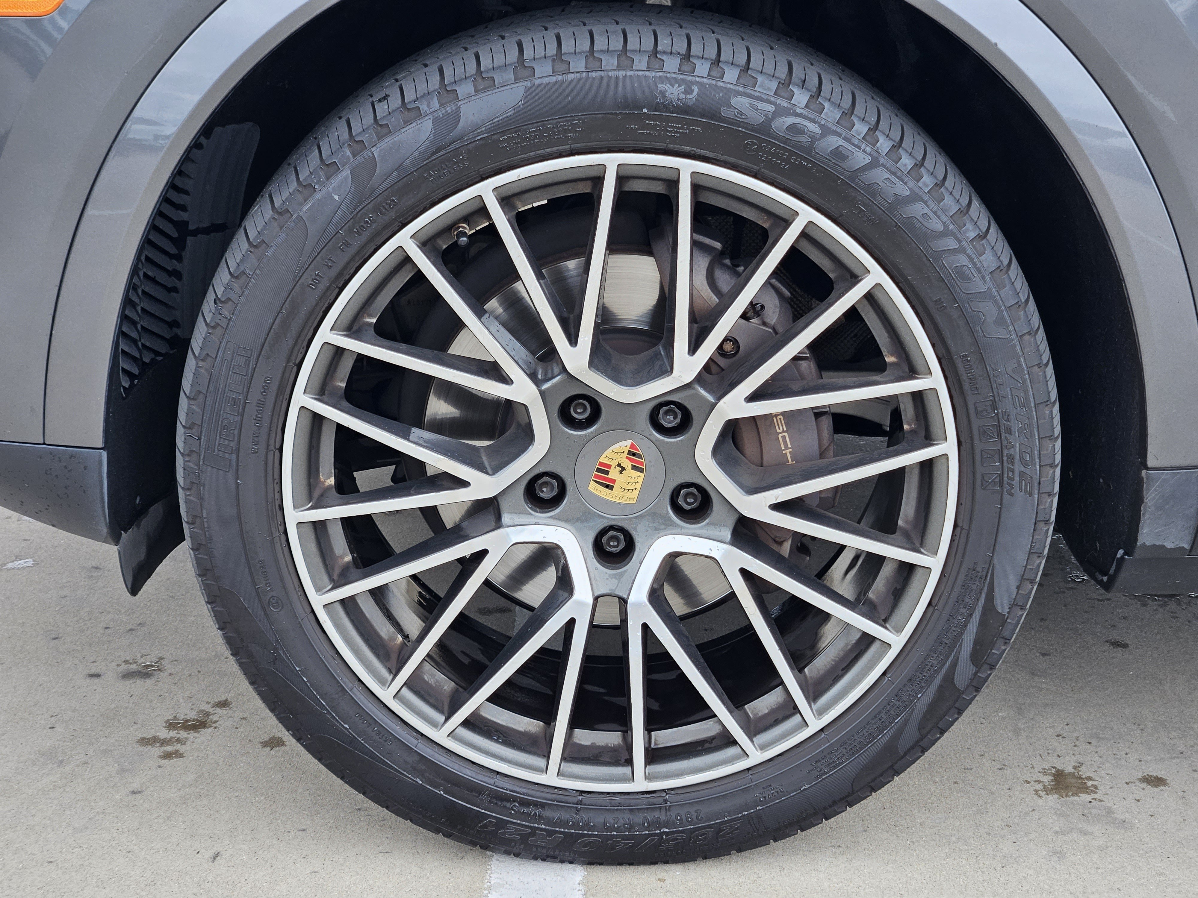 Used 2019 Porsche Cayenne AWD/4WD image 14