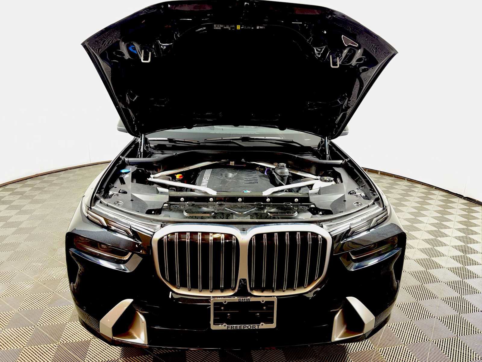 Used 2024 BMW X7 xDrive40i AWD/4WD image 32