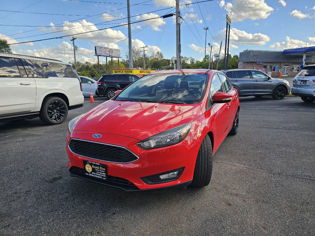 Used 2016 Ford Focus SE w/ Equipment Group 201A image 3