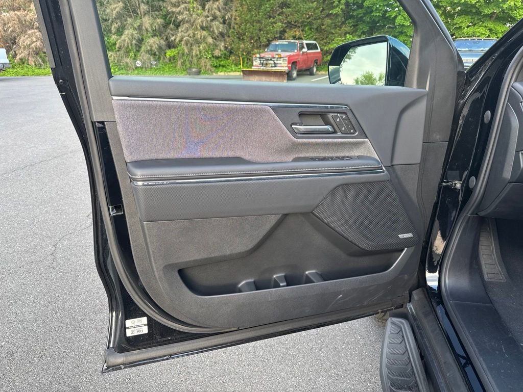 New 2026 GMC Sierra EV Elevation w/ Premium Package AWD/4WD image 18