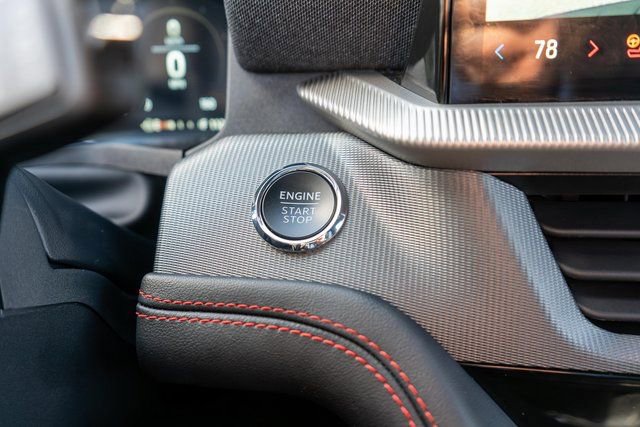 Used 2025 Ford Explorer ST image 29