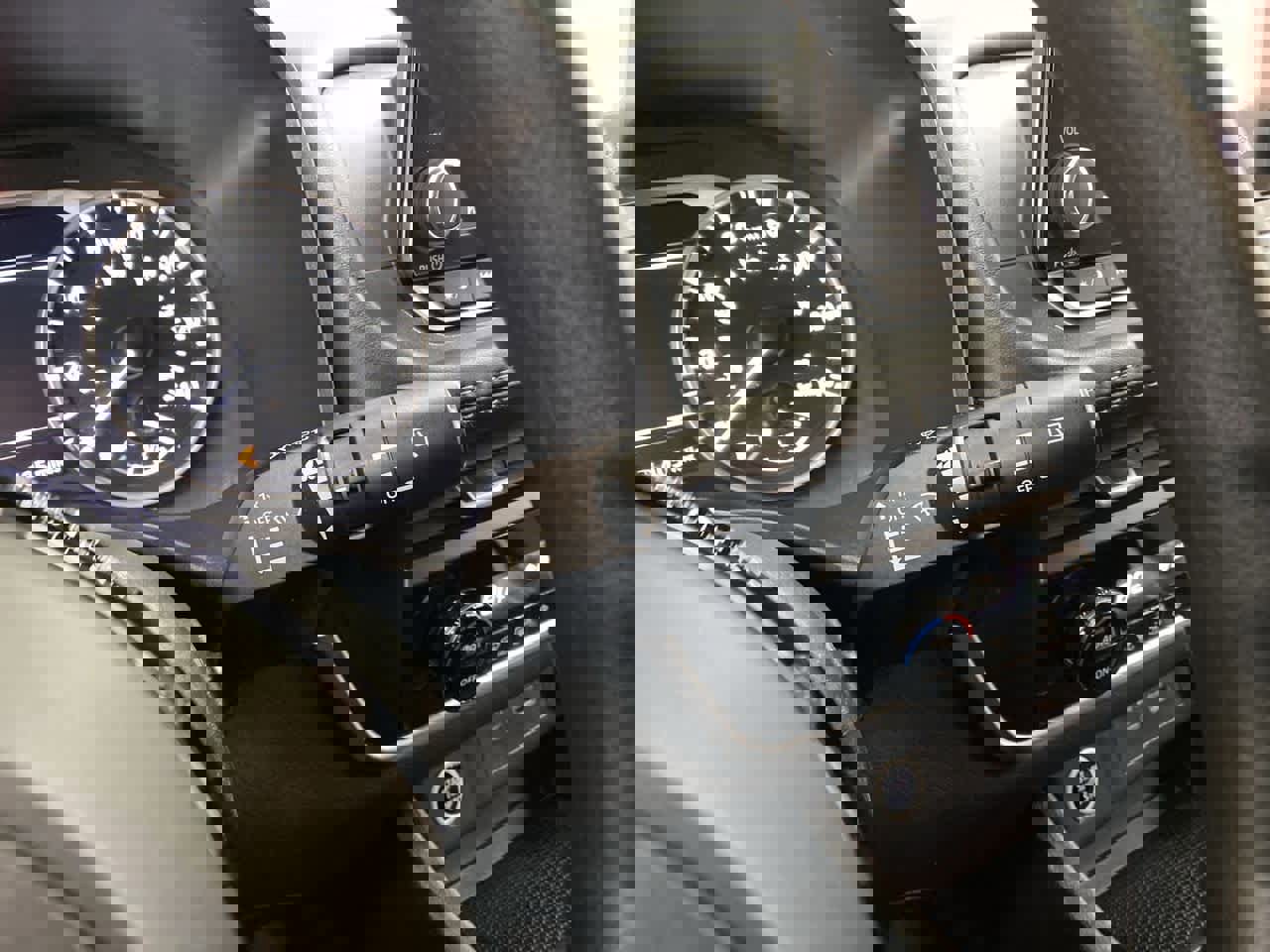 Used 2023 Nissan Rogue SV image 23