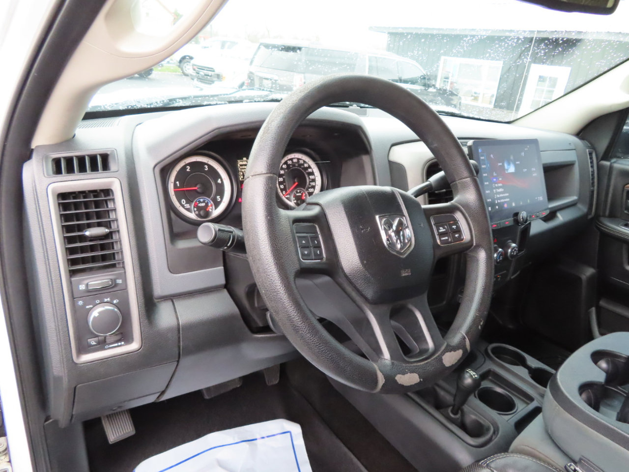 Used 2016 RAM 2500 Tradesman w/ Chrome Appearance Group image 31