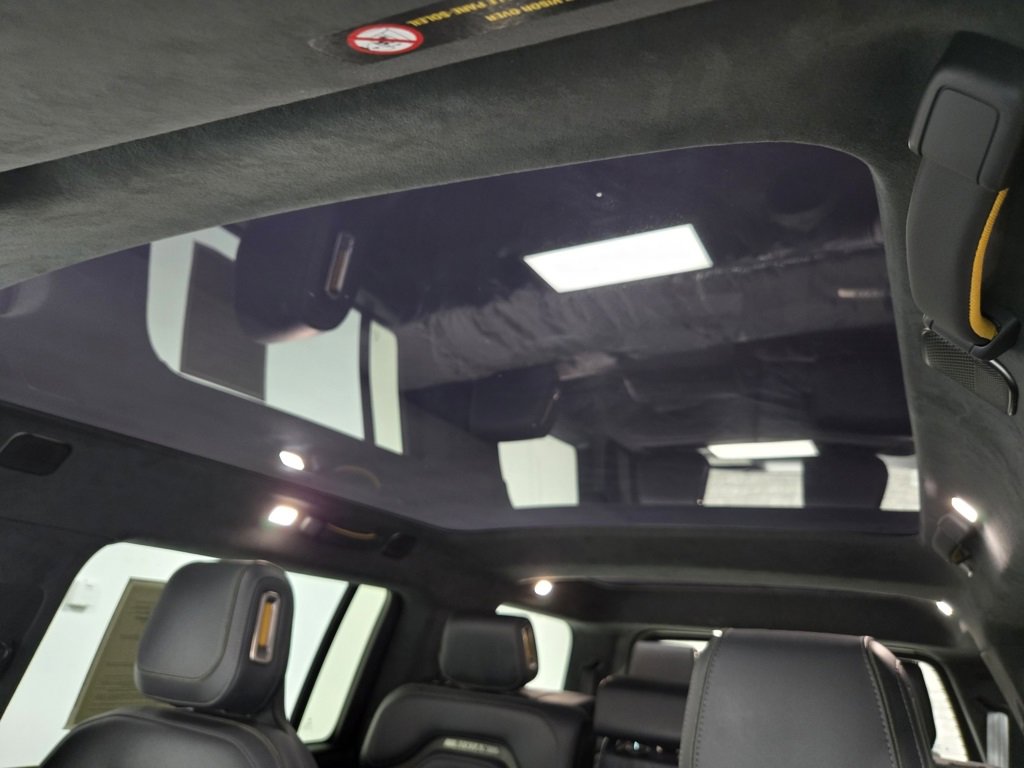 Used 2022 Rivian R1S Launch Edition image 10