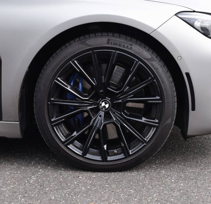 Used 2022 BMW M760i xDrive w/ Luxury Rear Seating Package image 73