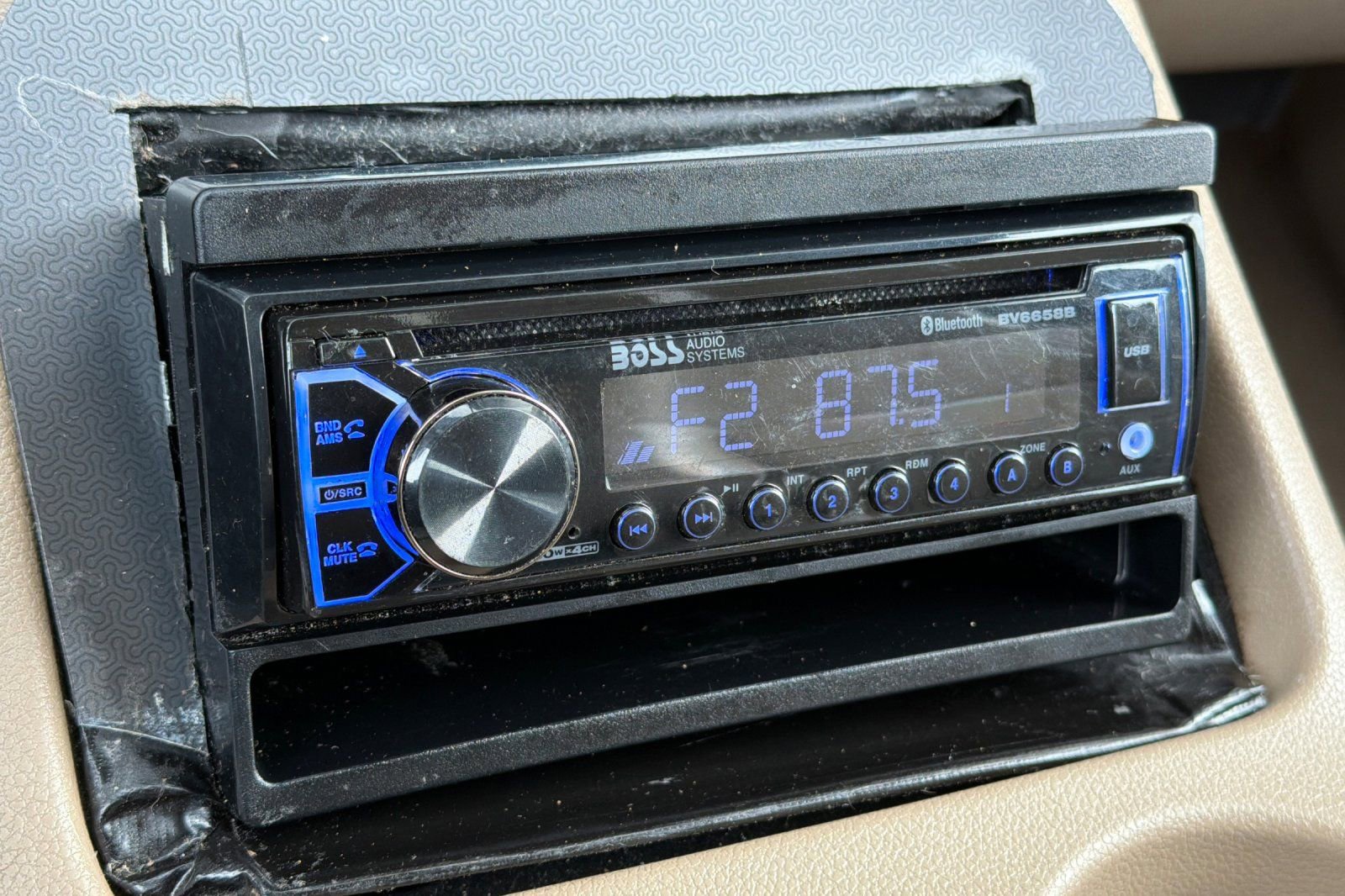 Used 2005 Ford Expedition XLT image 18