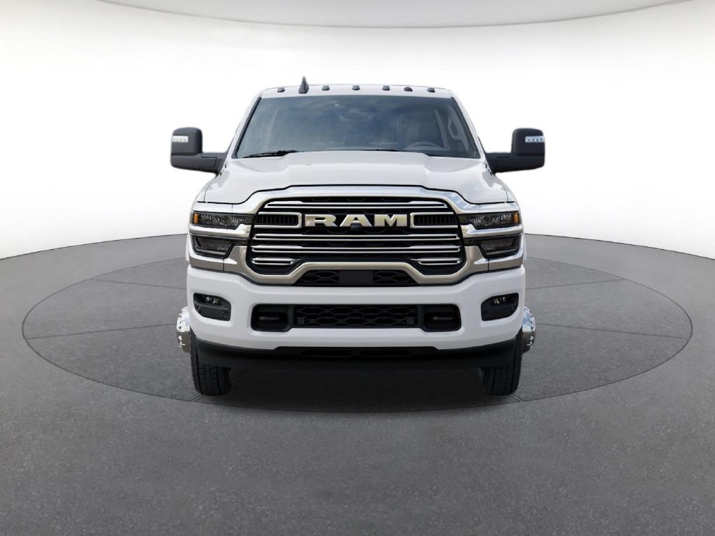 New 2027 RAM 4500 4x4 Crew Cab DRW w/ Laramie Trim Package image 7