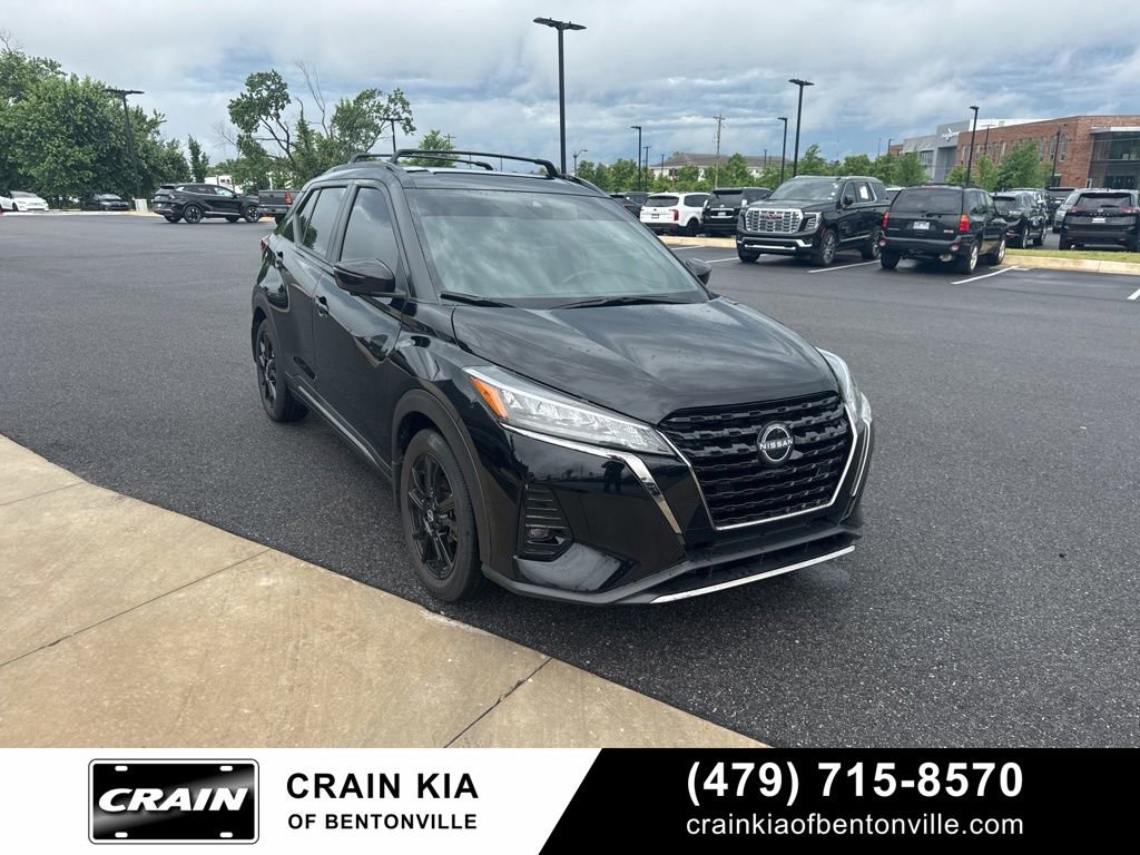 Used 2023 Nissan Kicks SR w/ SR Premium Package FWD image 6