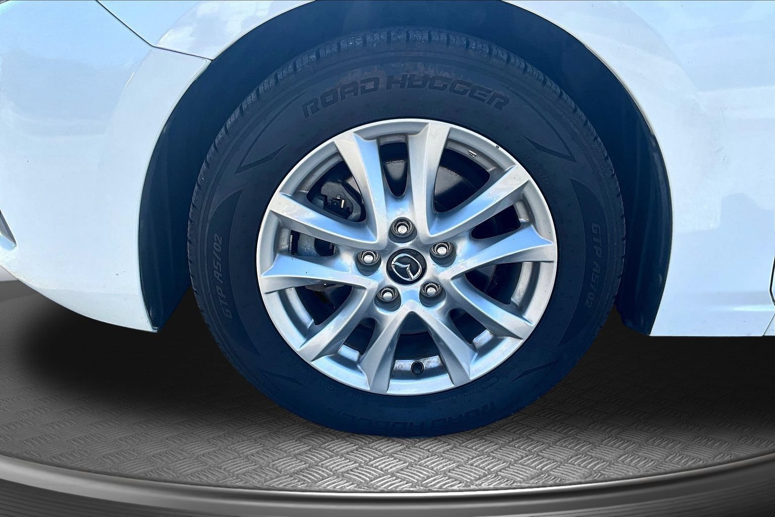 Used 2018 MAZDA MAZDA3 Sport w/ Preferred Equipment Package FWD image 31