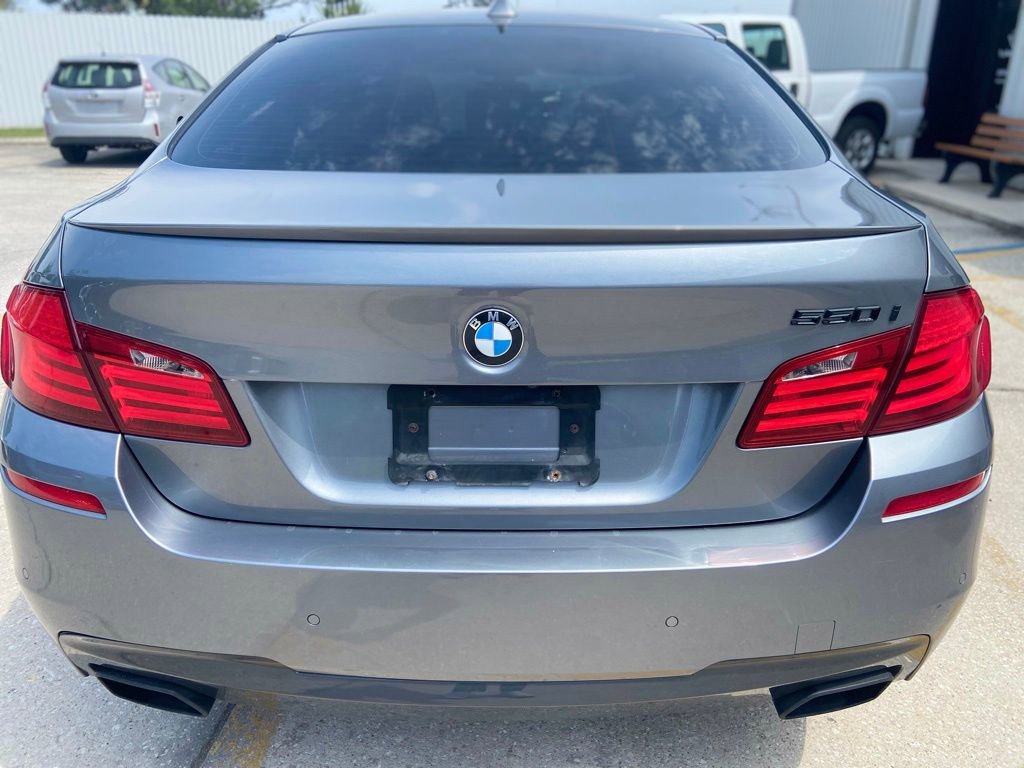 Used 2011 BMW 550i xDrive Sedan AWD/4WD image 4