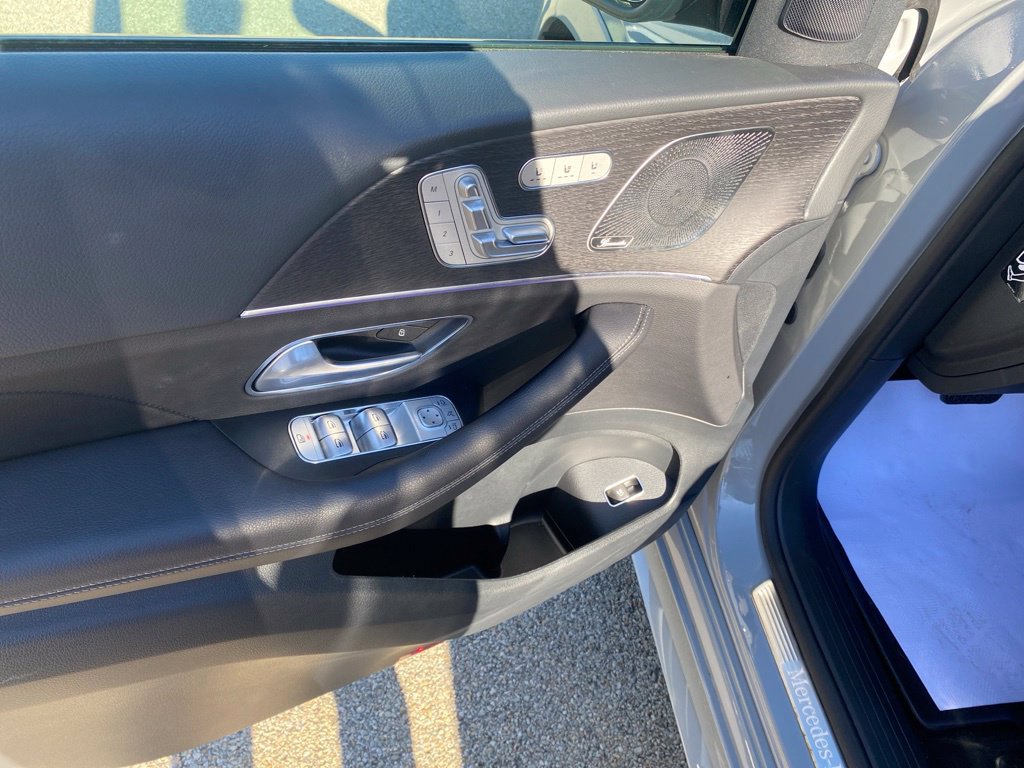 New 2026 Mercedes-Benz GLS 580 4MATIC image 19