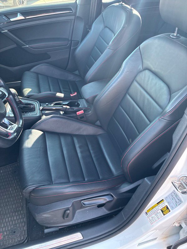 Used 2017 Volkswagen GTI SE FWD image 9
