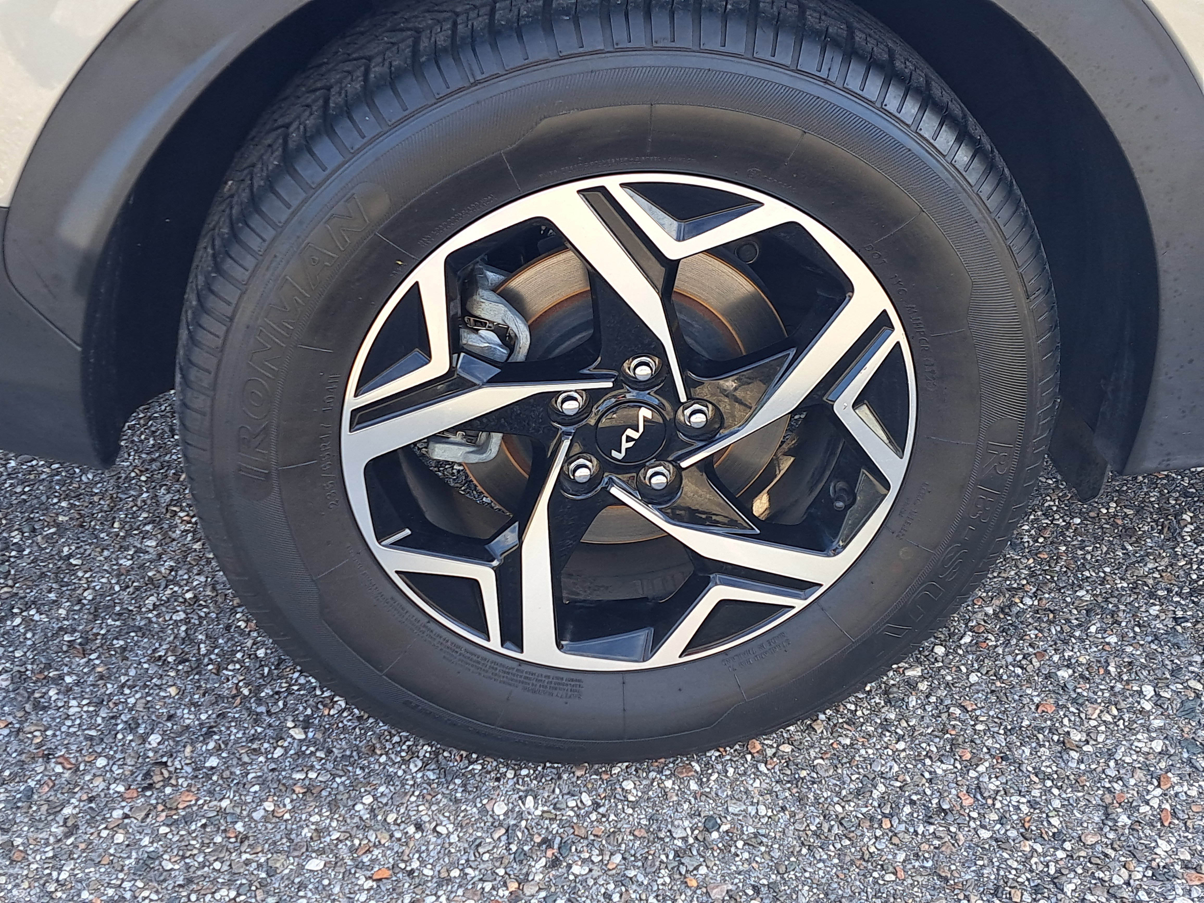 Used 2023 Kia Sportage LX image 7