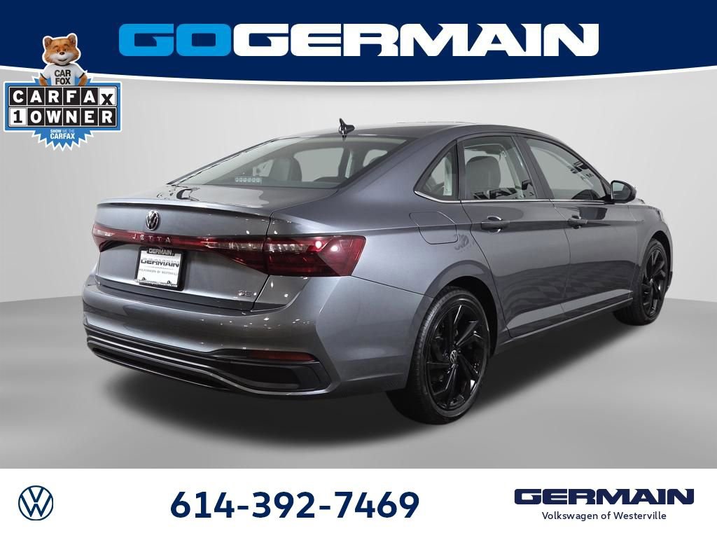 Certified 2025 Volkswagen Jetta SE w/ Sunroof Package FWD image 9