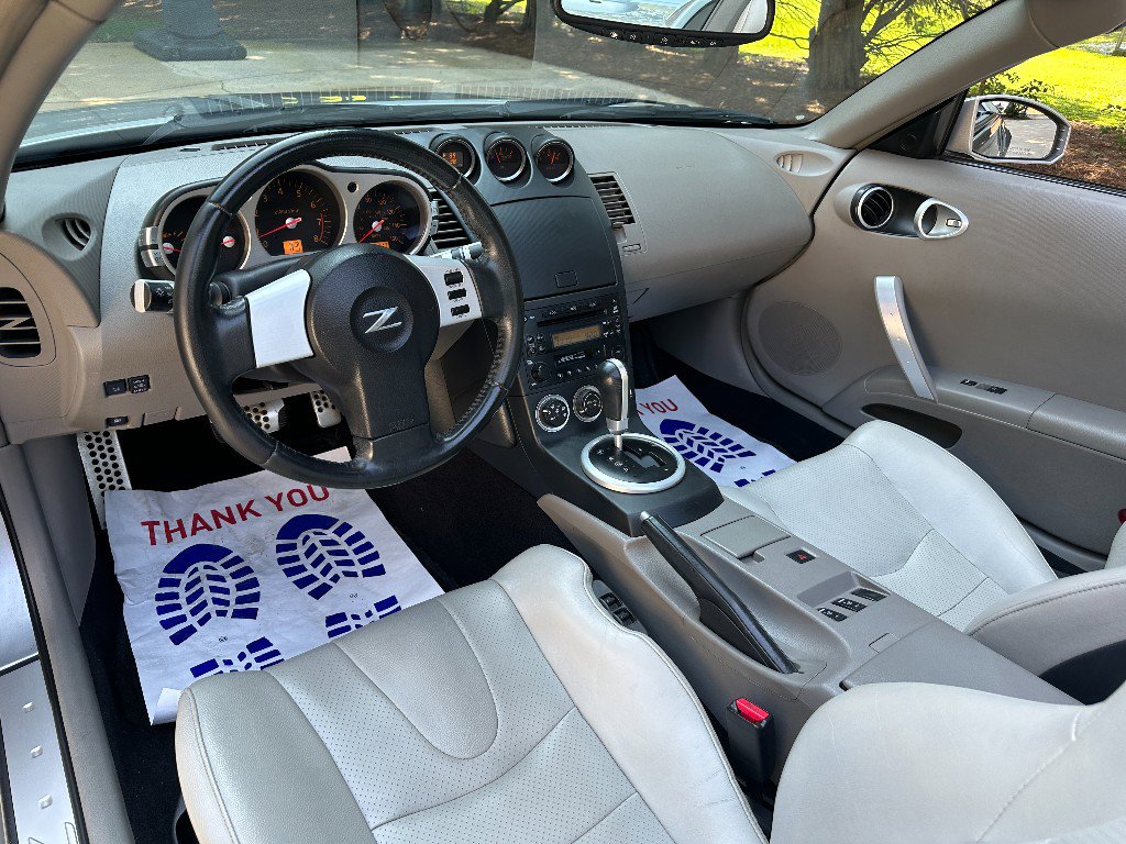 Used 2005 Nissan 350Z Touring image 33