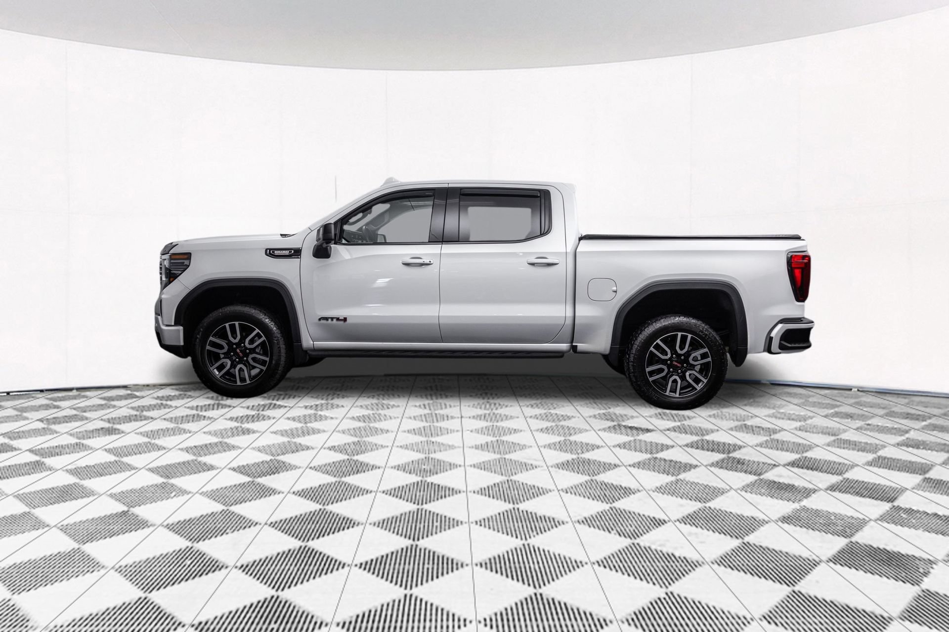 Used 2023 GMC Sierra 1500 AT4 w/ AT4 Premium Package AWD/4WD image 7