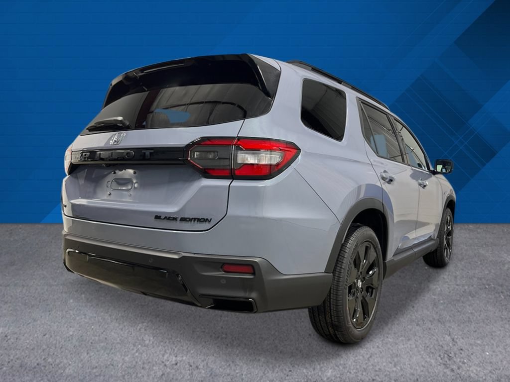 New 2026 Honda Pilot Black Edition image 4