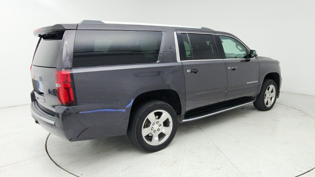 Used 2018 Chevrolet Suburban Premier RWD image 7