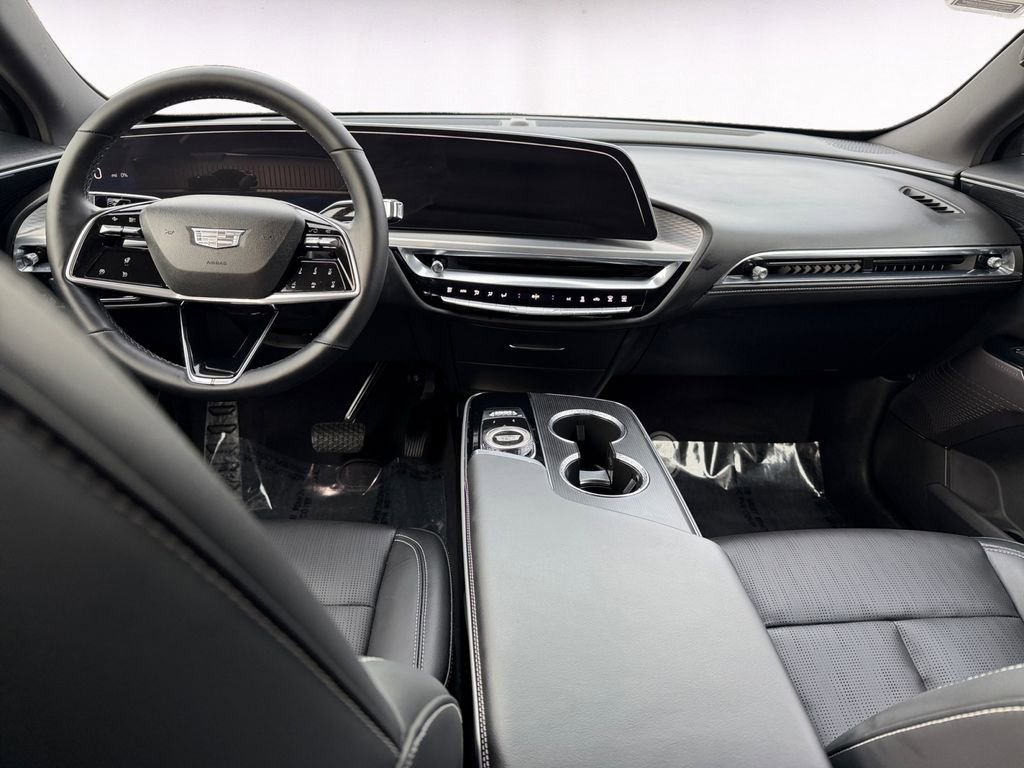 Used 2024 Cadillac Lyriq Luxury image 10
