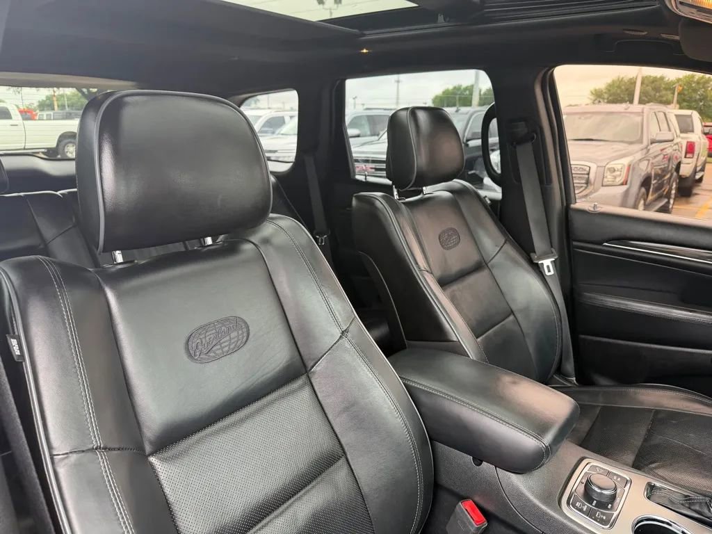 Used 2020 Jeep Grand Cherokee Overland AWD/4WD image 15