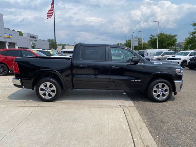 Used 2025 RAM 1500 Big Horn AWD/4WD image 2