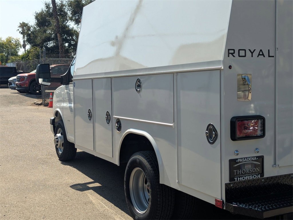 New 2025 GMC Savana 3500 Work Van w/ Power Convenience Package image 15