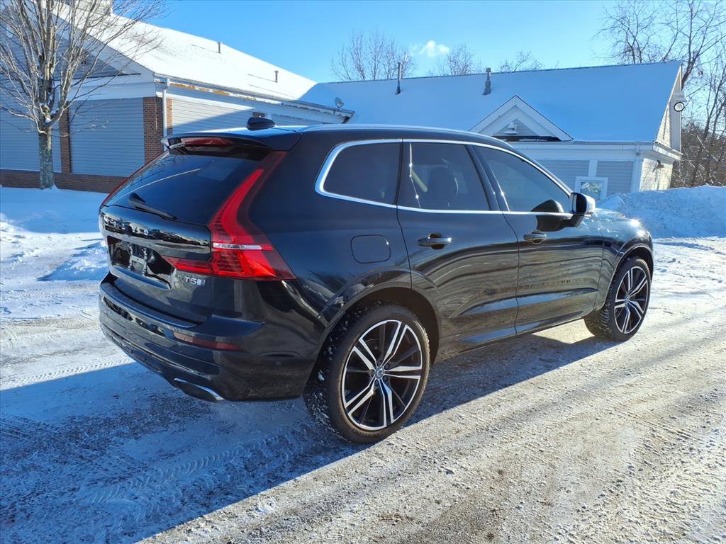 Used 2018 Volvo XC60 T5 R-Design w/ Convenience Package image 3