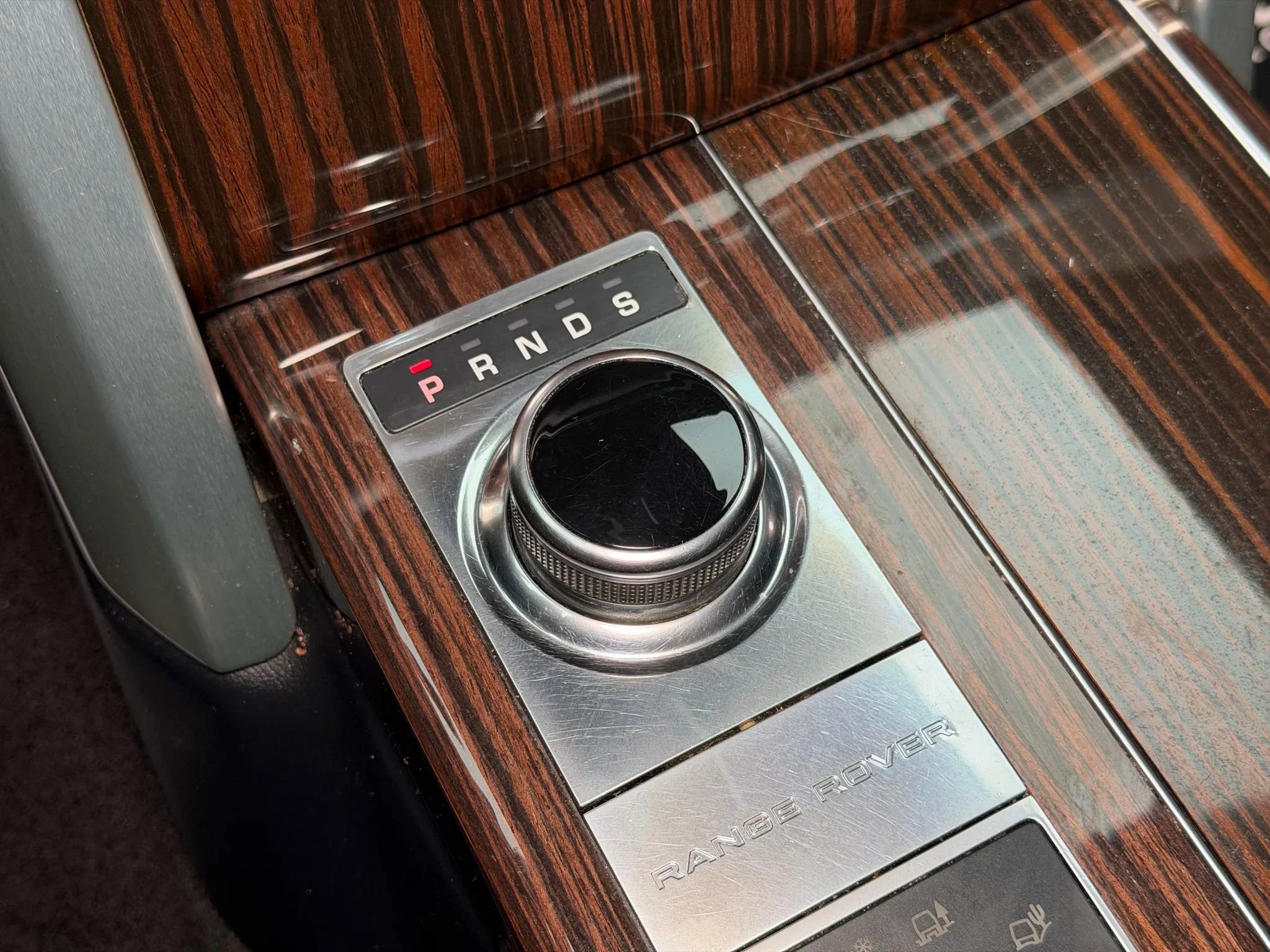 Used 2017 Land Rover Range Rover Sport Utility 4D image 46