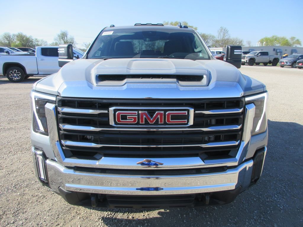 New 2026 GMC Sierra 2500 SLE w/ SLE Value Package; AWD/4WD image 12