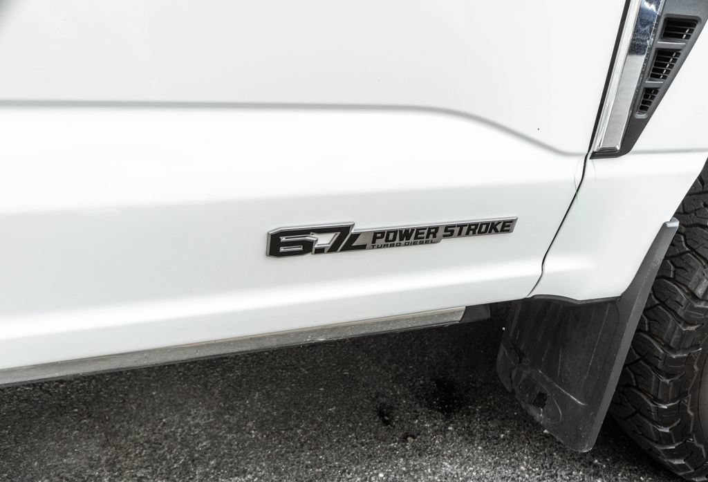 Used 2025 Ford F350 Lariat w/ Lariat Ultimate Package AWD/4WD image 4