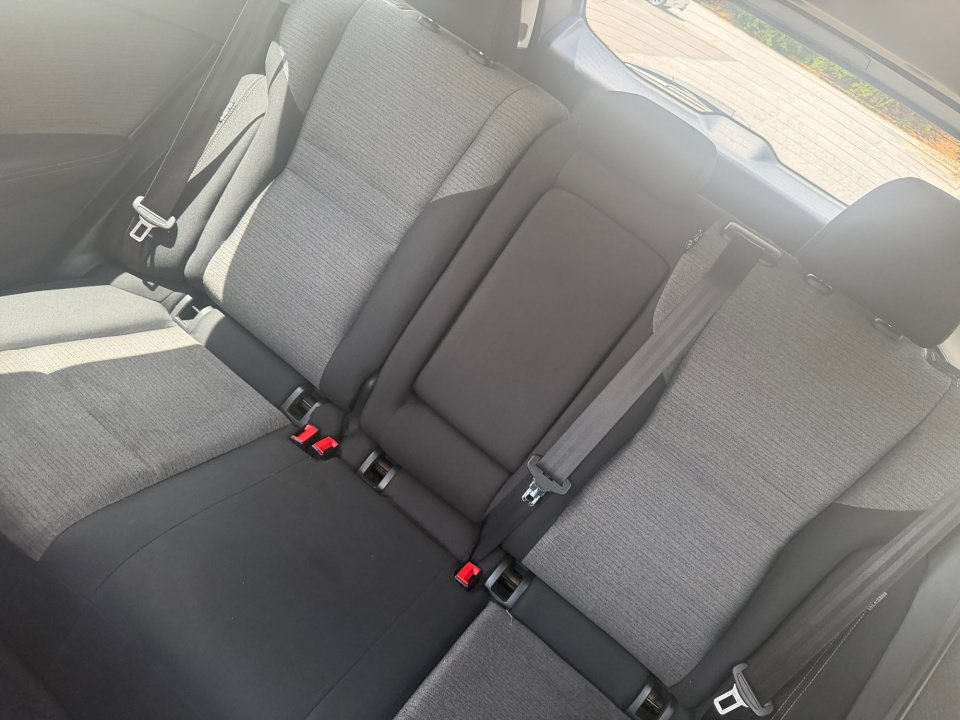 Certified 2022 Nissan Rogue SV FWD image 34
