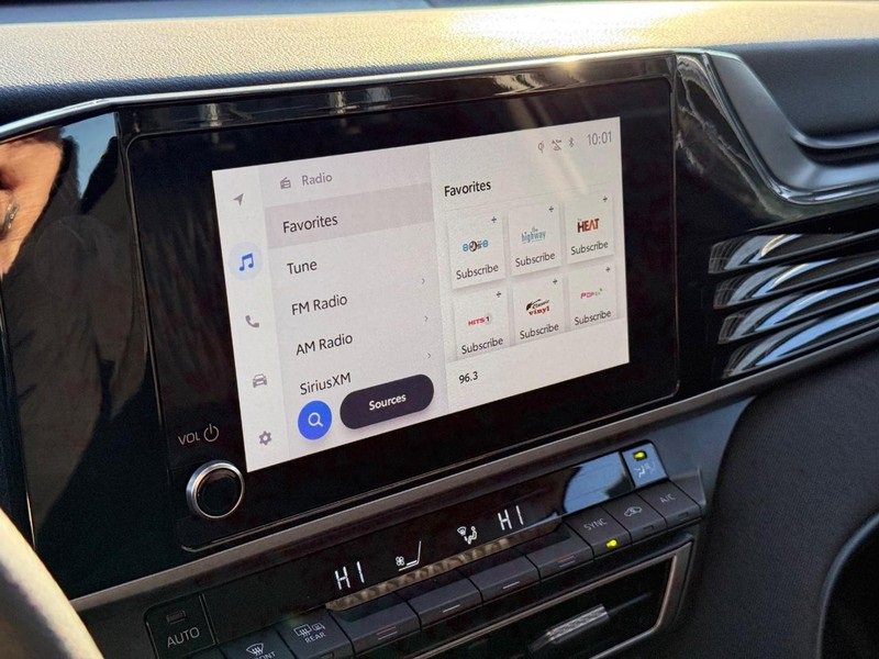 Used 2025 Toyota Camry LE image 23