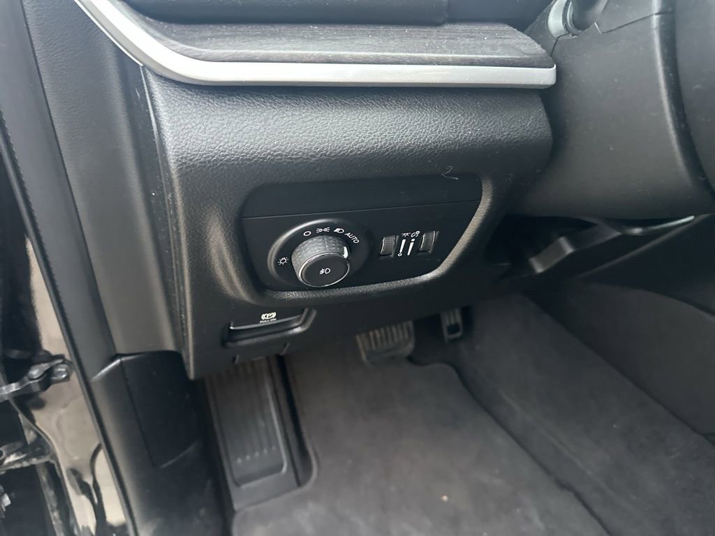 Used 2021 Jeep Grand Cherokee L Limited w/ Trailer Tow Group (B) image 20