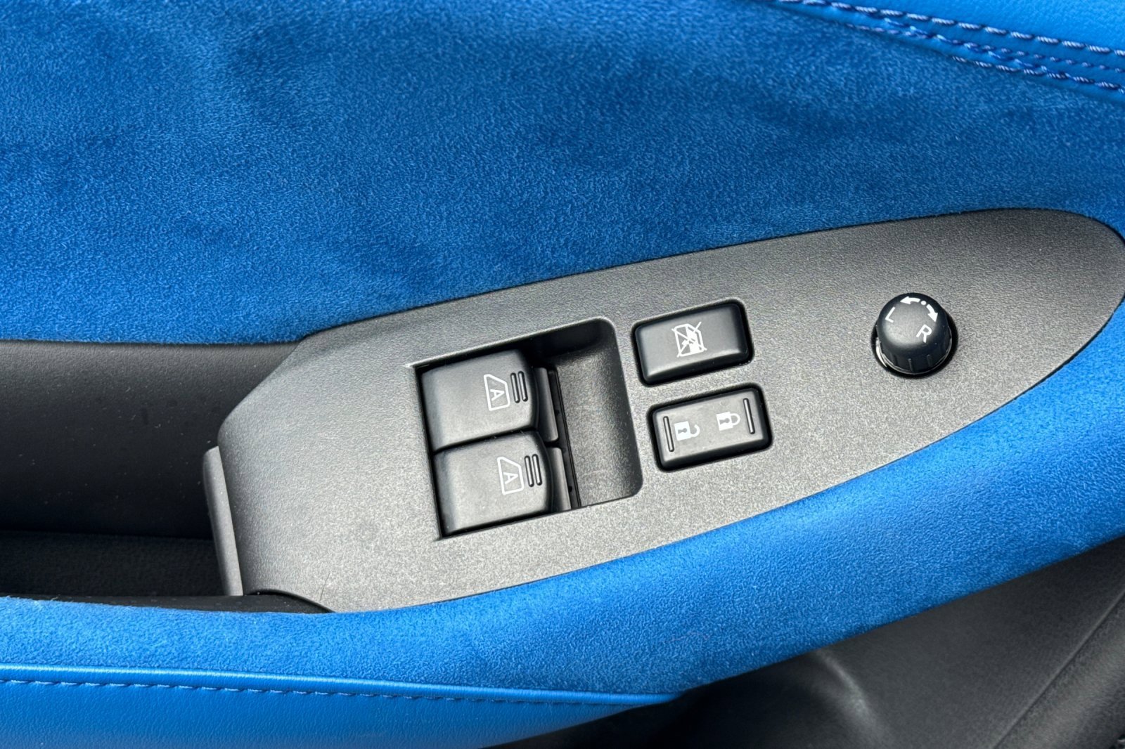 New 2024 Nissan Z Performance w/ Floor Mat Package image 12