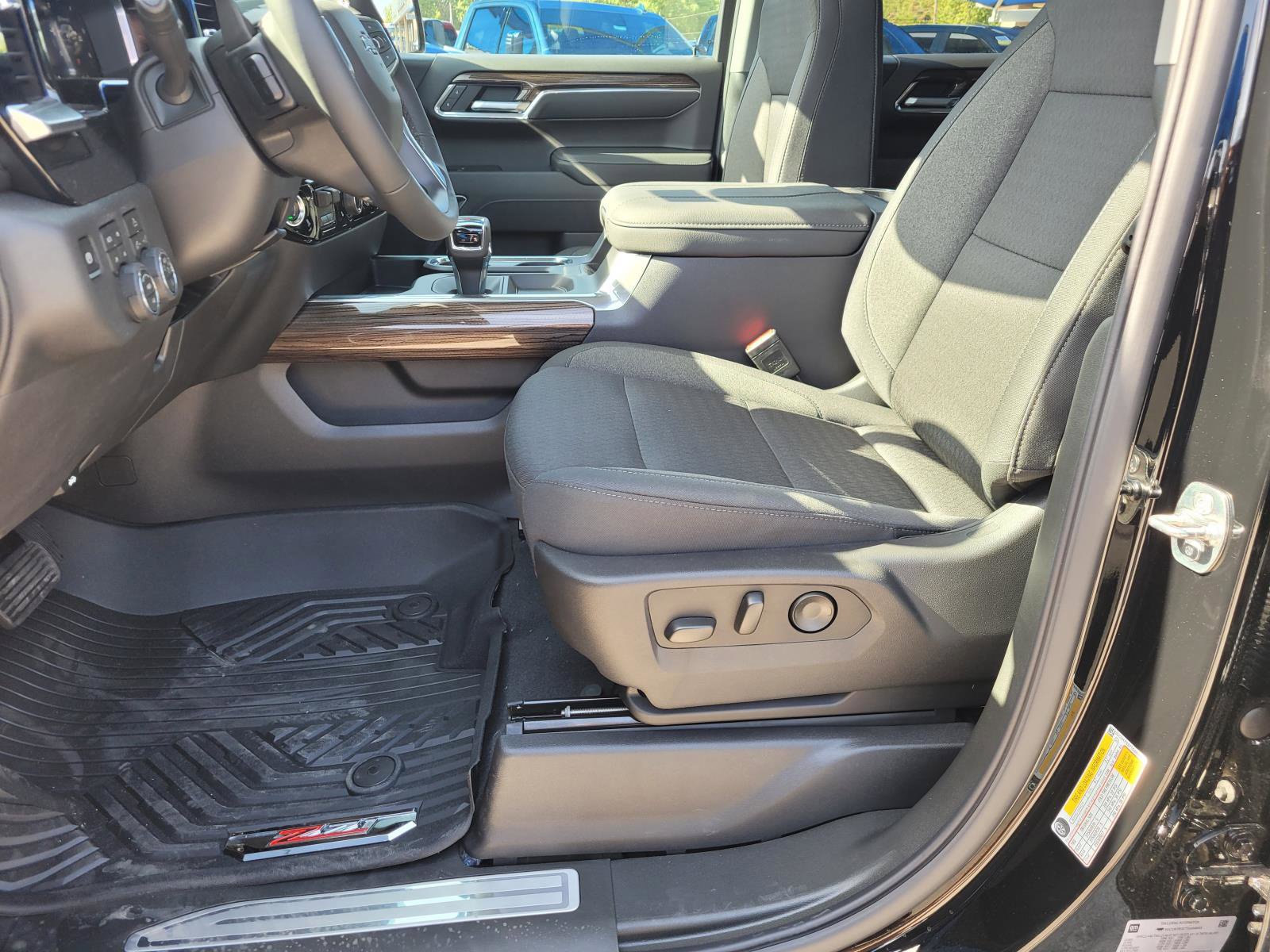 New 2026 Chevrolet Silverado 1500 LT Trail Boss w/ Convenience Package II AWD/4WD image 10