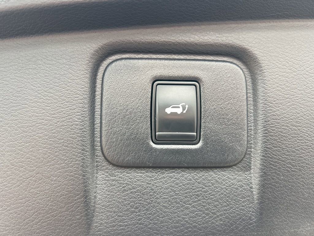 Used 2015 Nissan Murano Platinum w/ Platinum Technology Package AWD/4WD image 14