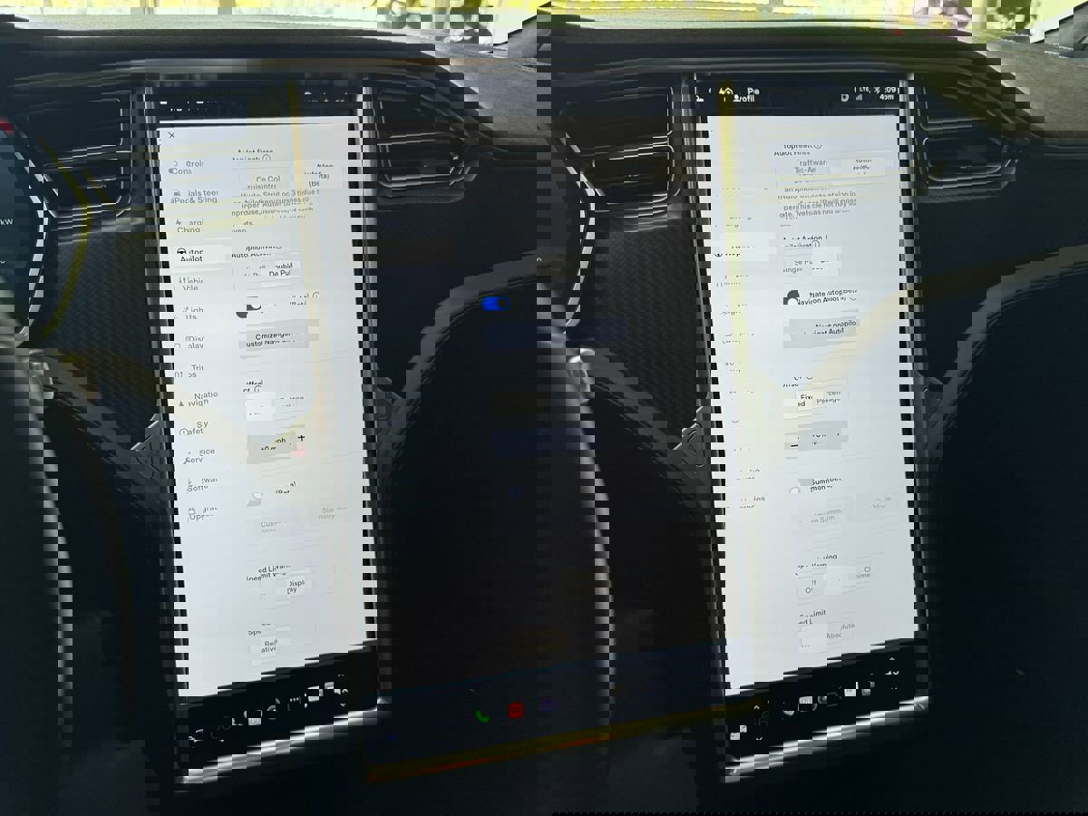 Used 2017 Tesla Model S 75D image 29