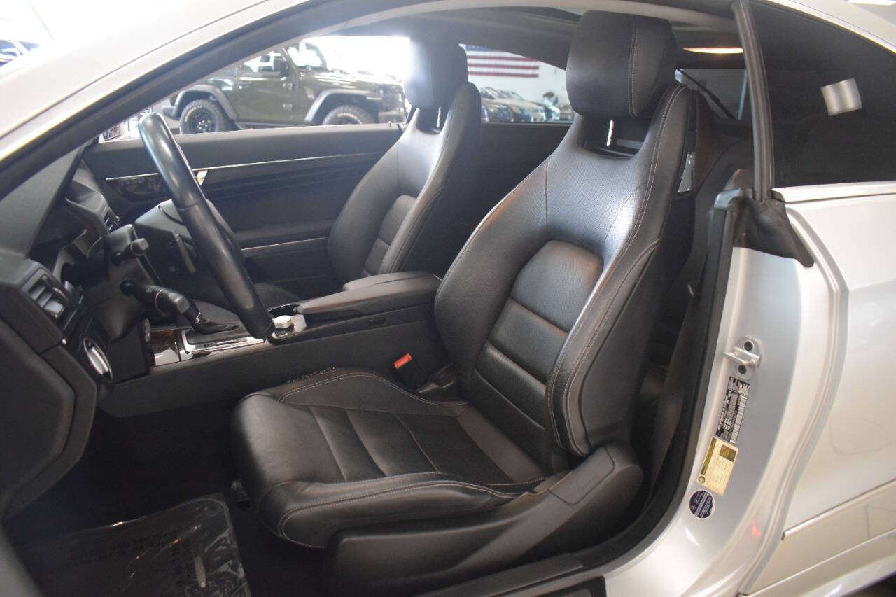 Used 2011 Mercedes-Benz E 550 Coupe image 41