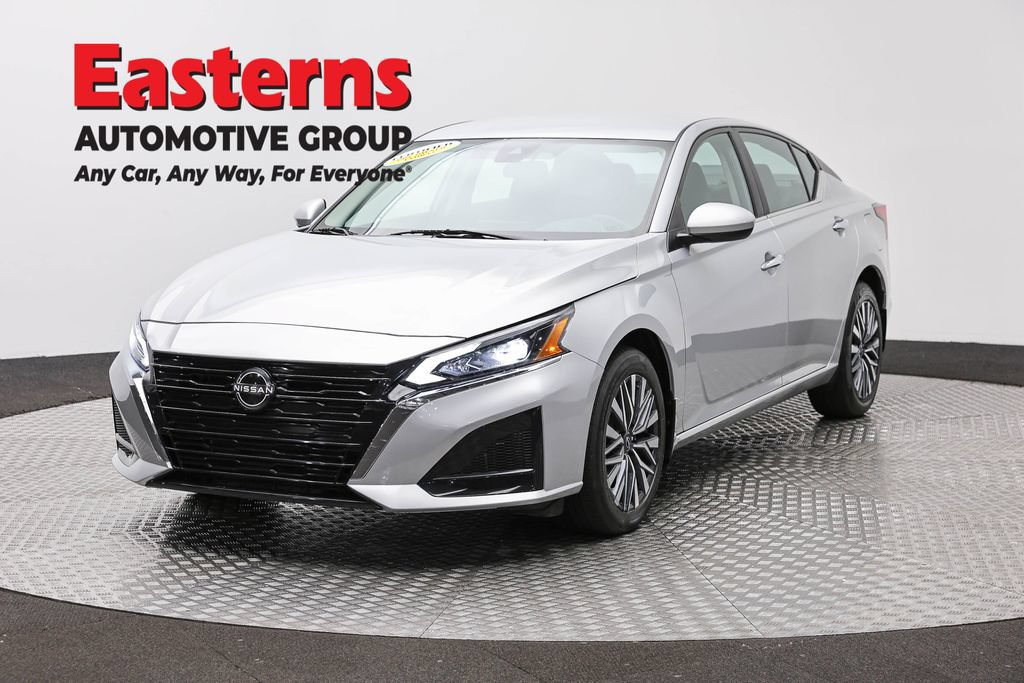 Used 2023 Nissan Altima 2.5 SV AWD/4WD image 1