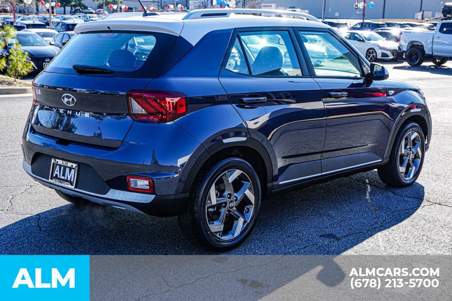 Used 2024 Hyundai Venue Limited image 6