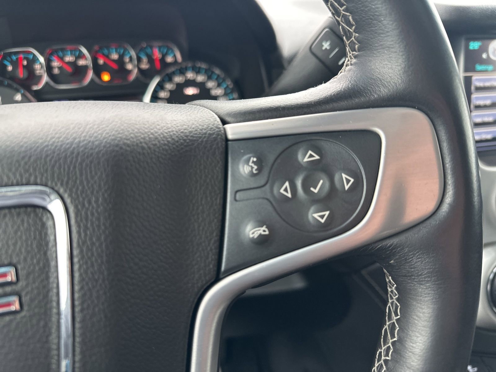 Used 2017 GMC Yukon SLT w/ Open Road Package image 57