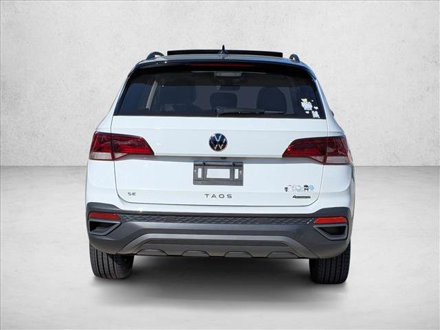 Used 2024 Volkswagen Taos SE image 7